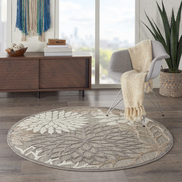 4’ Round Natural and Gray Indoor Outdoor Area Rug