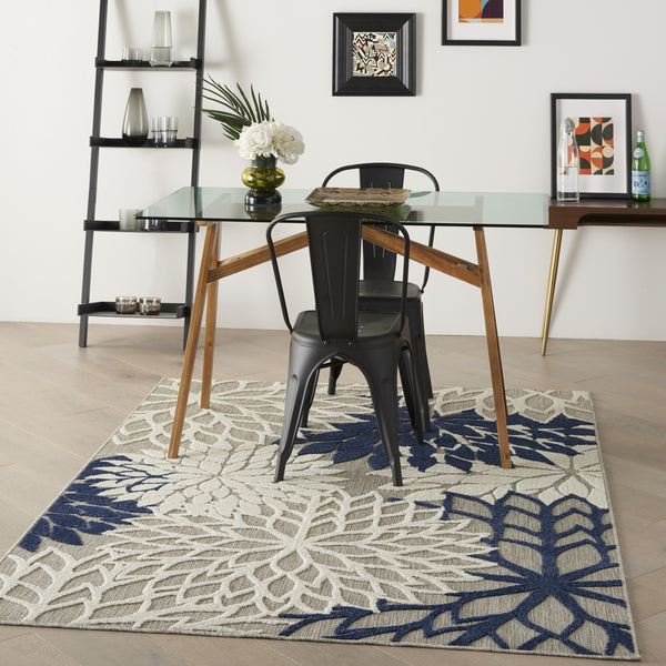 4’ x 6’ Ivory and Navy Indoor Outdoor Area Rug