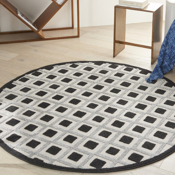 4’ Round Black White Gray Indoor Outdoor Area Rug