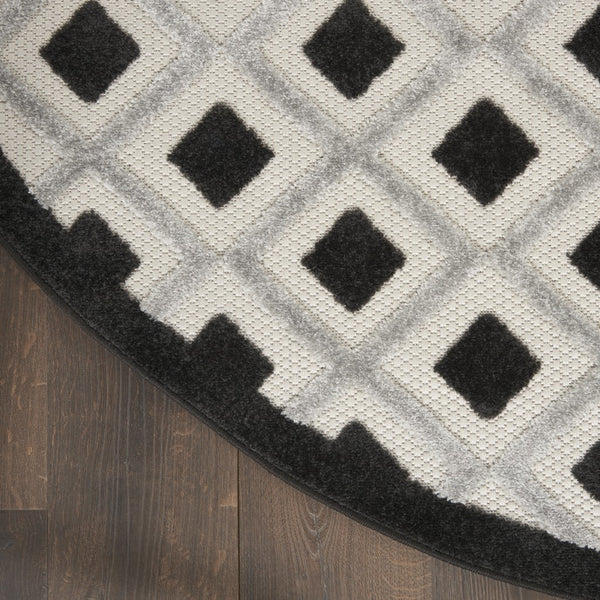 4’ Round Black White Gray Indoor Outdoor Area Rug