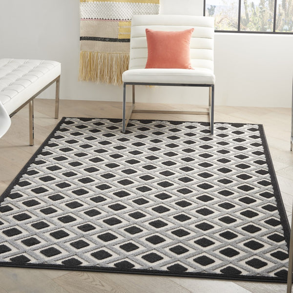 6’ x 9’ Black White Gray Indoor Outdoor Area Rug