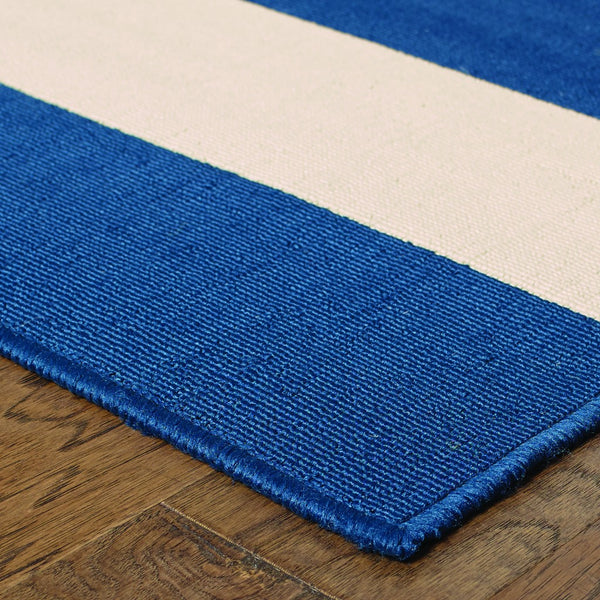 5’x8’ Blue and Ivory Striped Indoor Outdoor Area Rug