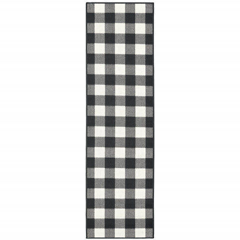 2’x8’ Black and Ivory Gingham Indoor Outdoor Runner Rug