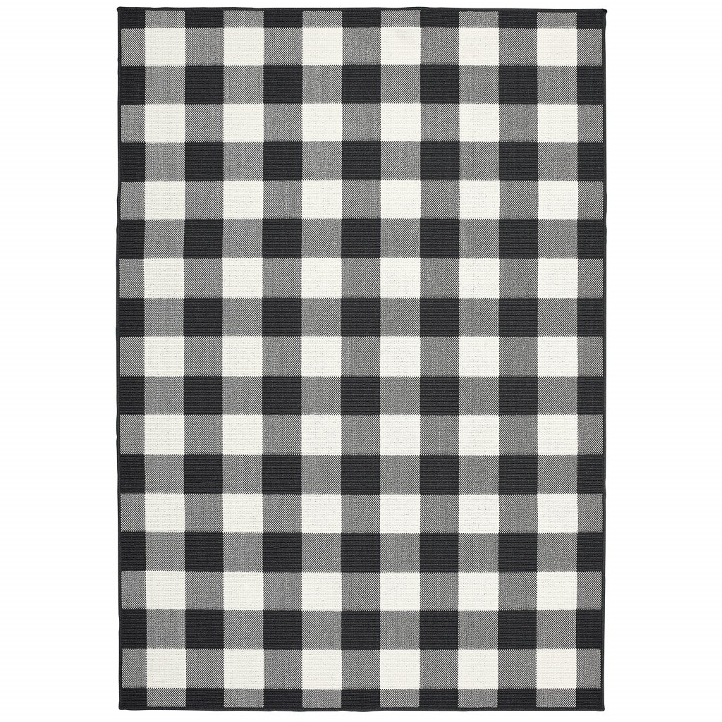 4’x6’ Black and Ivory Gingham Indoor Outdoor Area Rug