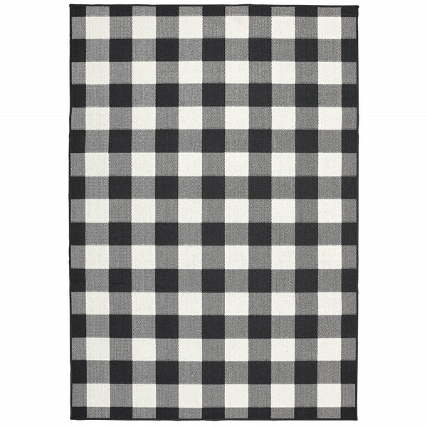 4’x6’ Black and Ivory Gingham Indoor Outdoor Area Rug