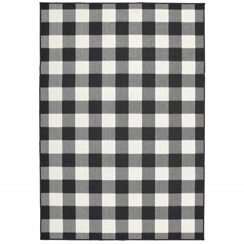 5’x8’ Black and Ivory Gingham Indoor Outdoor Area Rug