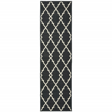 2’x8’ Black and Ivory Trellis Indoor Outdoor Runner Rug