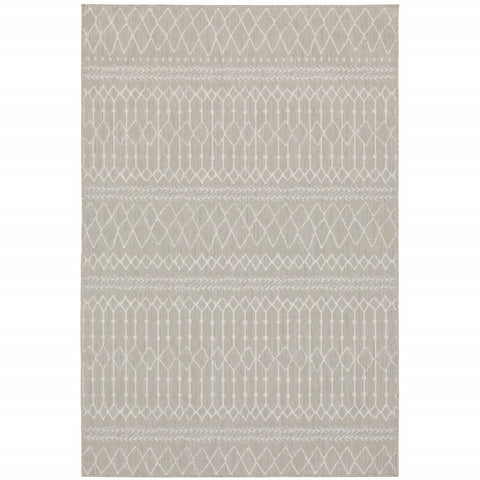 7’x9’ Gray and Ivory Geometric Indoor Outdoor Area Rug