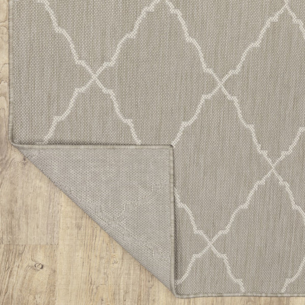 3’x5’ Gray and Ivory Trellis Indoor Outdoor Area Rug