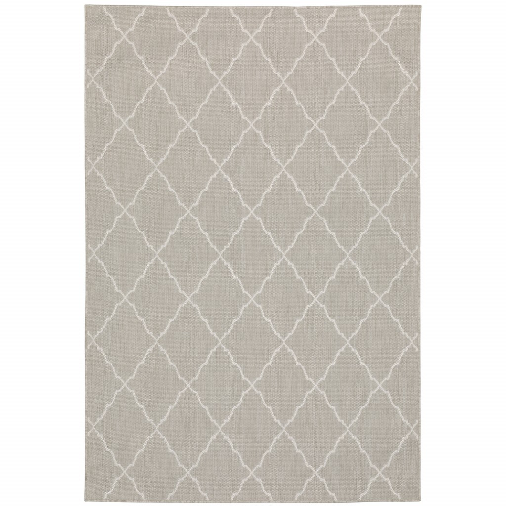 5’x7’ Gray and Ivory Trellis Indoor Outdoor Area Rug