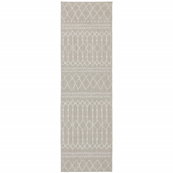 2’x7’ Gray and Ivory Geometric Indoor Outdoor Runner Rug