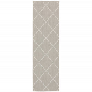 2’x7’ Gray and Ivory Trellis Indoor Outdoor Runner Rug