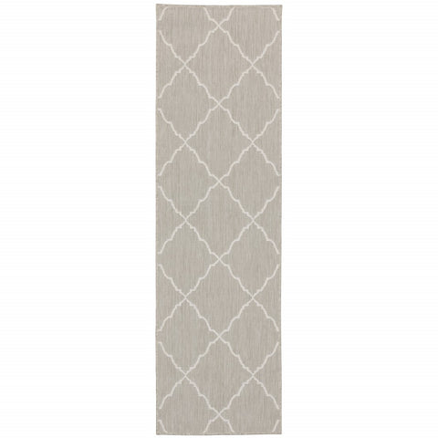 2’x7’ Gray and Ivory Trellis Indoor Outdoor Runner Rug