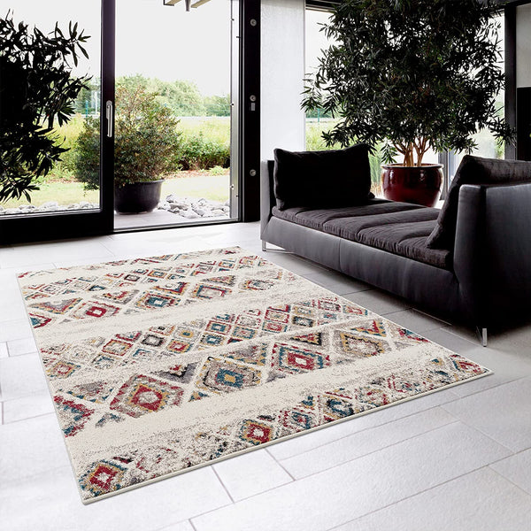 4’ x 6’ Cream Abstract Geo Diamonds Area Rug