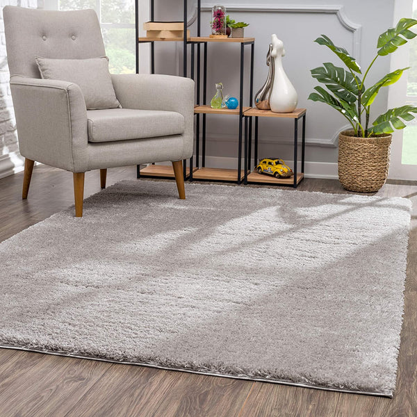 4’ x 6’ Ivory Modern Solid Shag Area Rug