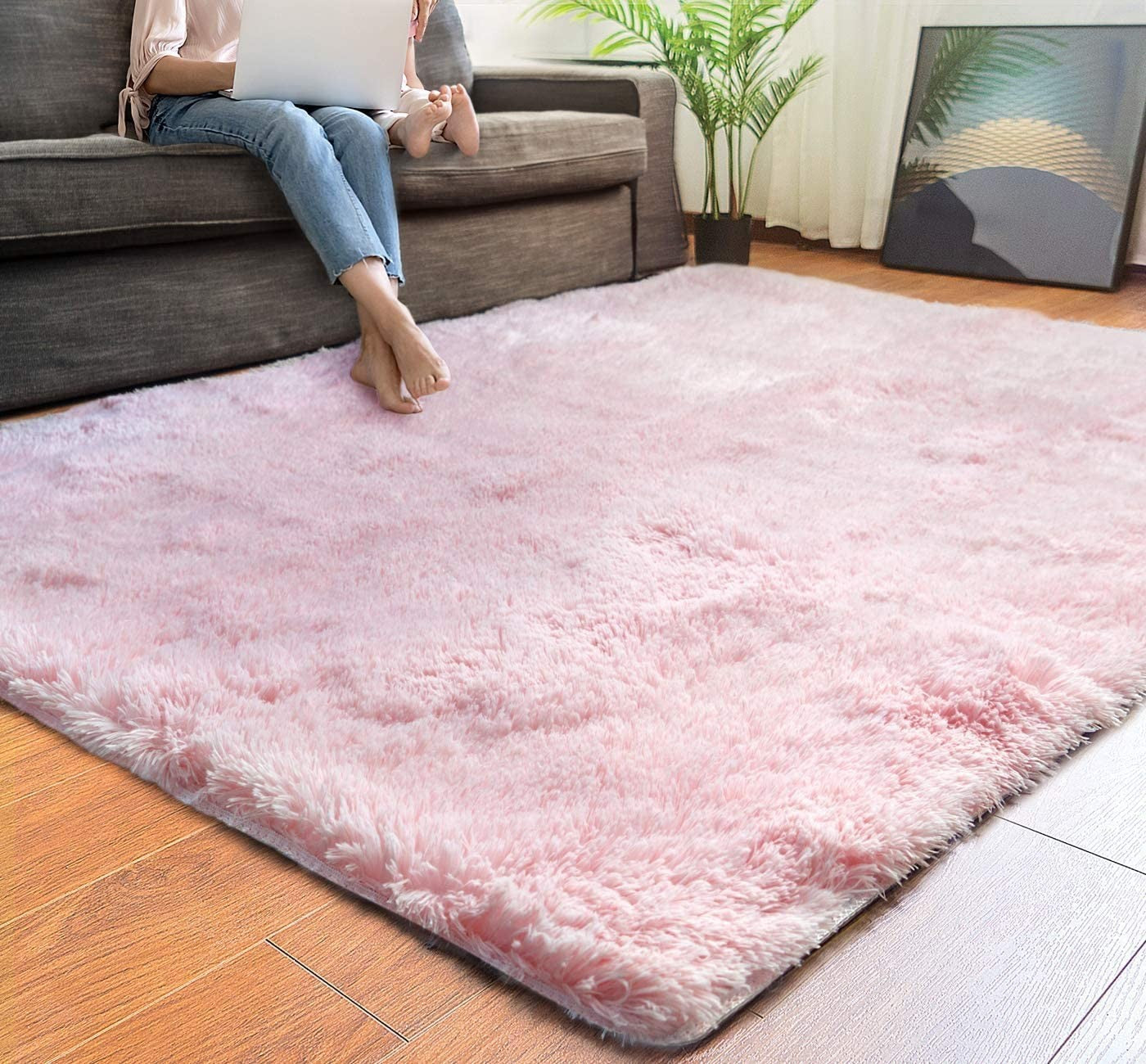 4’ x 5’ Pink Solid Modern Area Rug