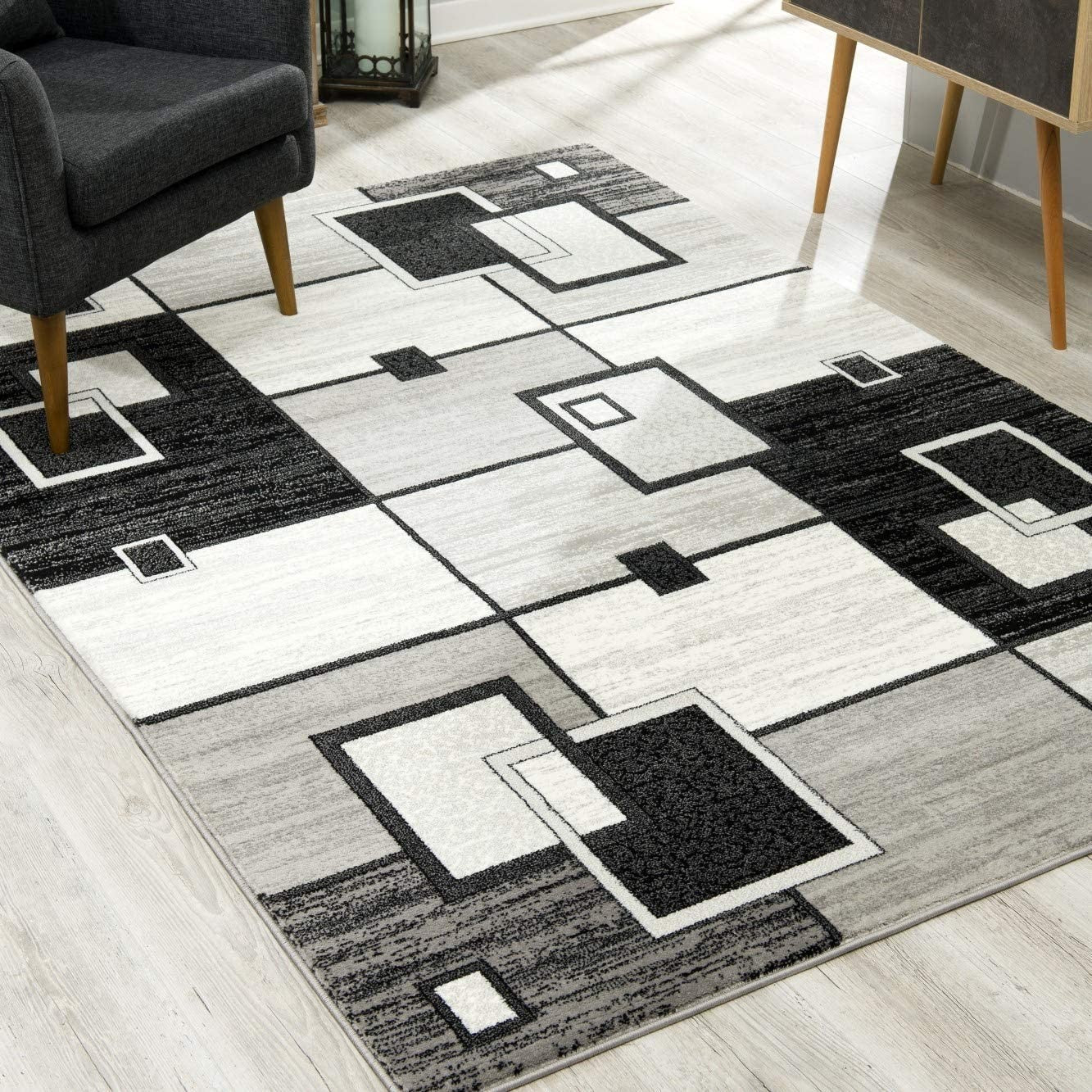 4’ x 6’ Gray Asymmetric Blocks Area Rug