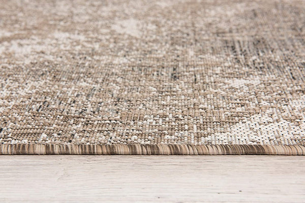 3’ x 8’ Ivory Distressed Diamonds Runner Rug