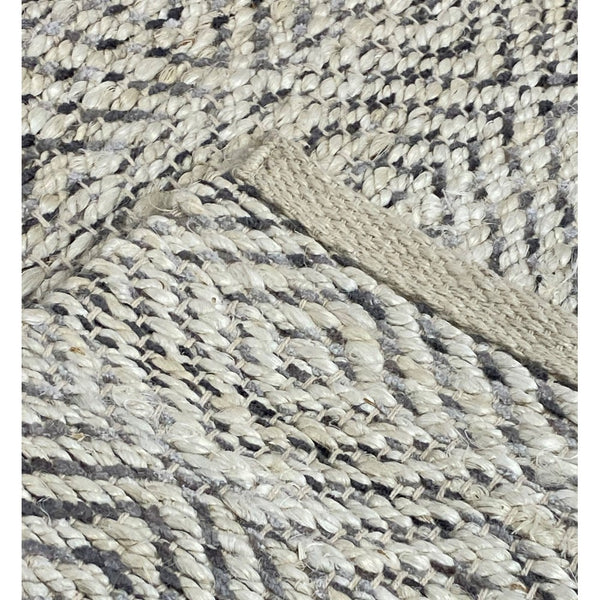 2’ x 5’ Gray and White Diamonds Area Rug