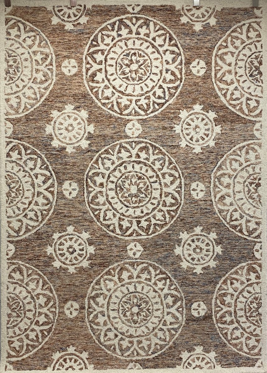 5’ x 7’ Tan and Cream Medallion Motif Area Rug