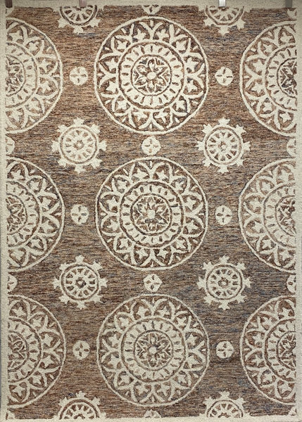 5’ x 7’ Tan and Cream Medallion Motif Area Rug