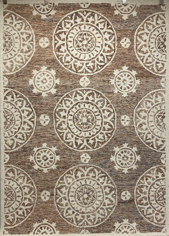 5’ x 7’ Tan and Cream Medallion Motif Area Rug