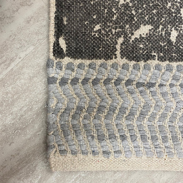 3’ x 5’ Gray and Ivory Scenic Area Rug