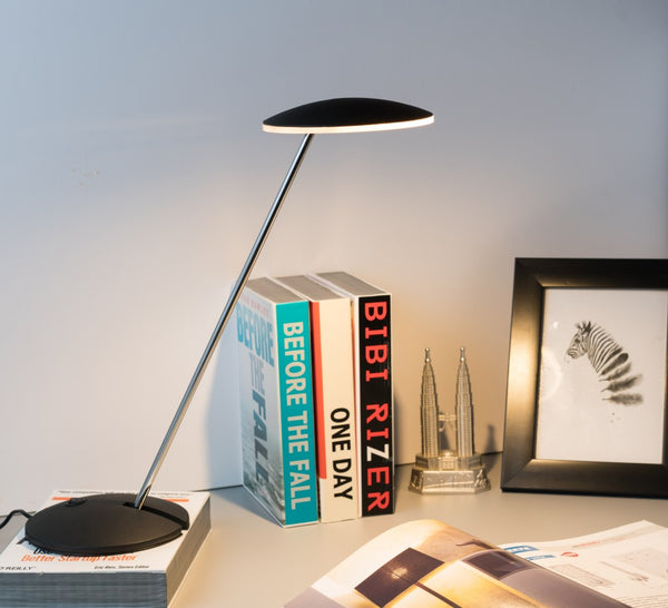 Black Metal Desk Lamp with Flat Shade